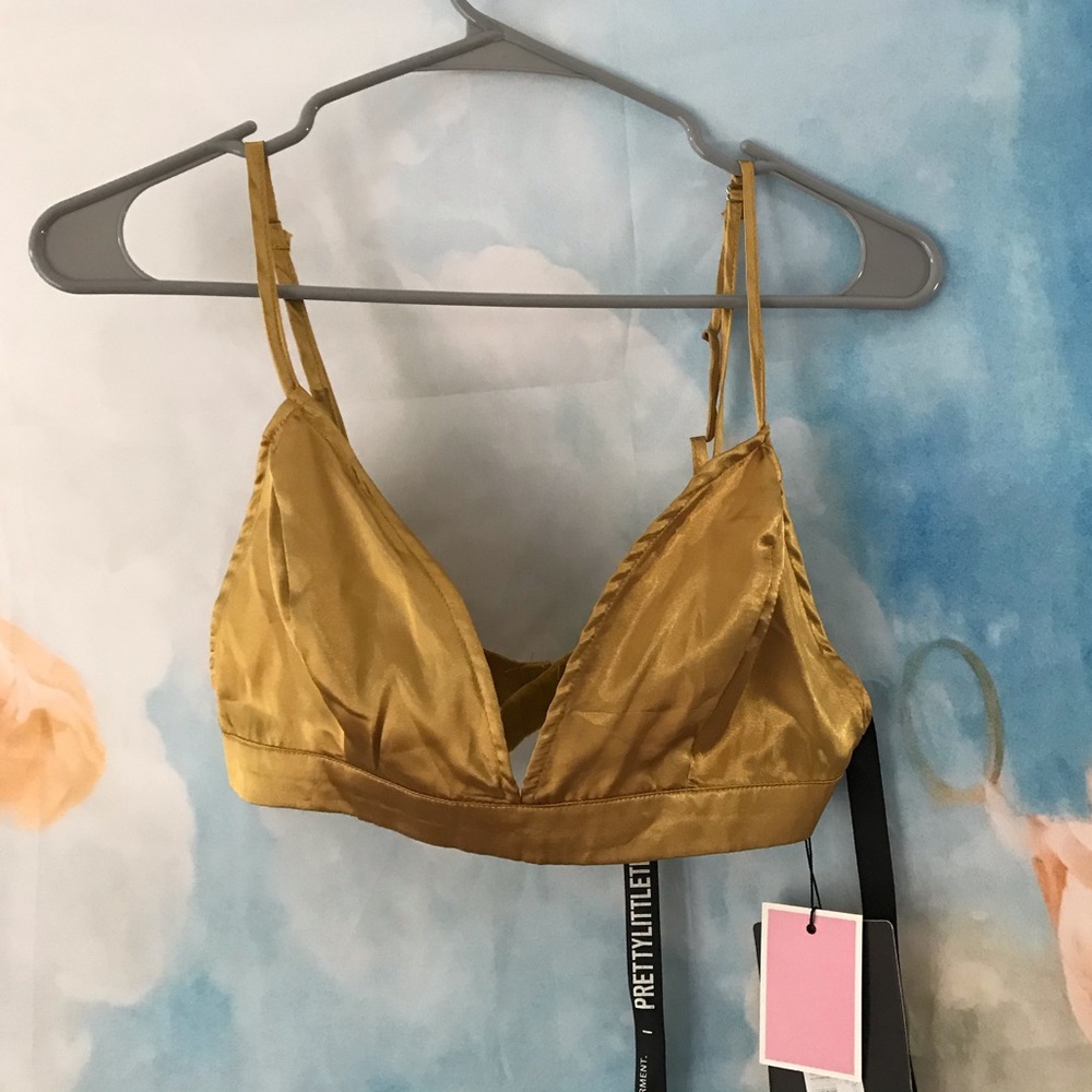 PrettyLittleThings Matching Set-Satin - Picture 2 of 5
